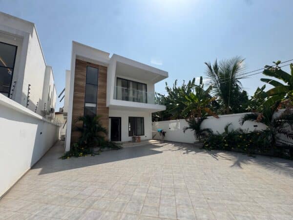 featured image of the Modern 4-Bedroom House for Rent in East Legon with Ensuite Bedrooms