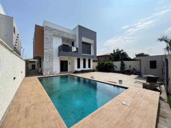 featured image of the 4-Bedroom House with Swimming Pool for Sale in West Trasacco