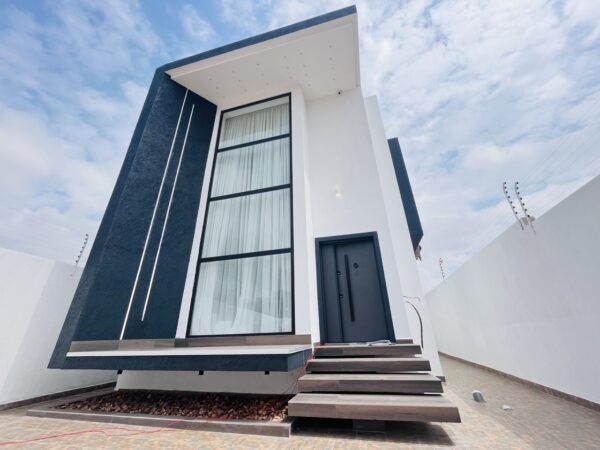 Unique minimalist and contemporary design with floor-to-ceiling windows and a private courtyard