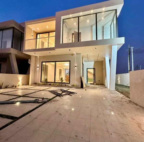 featured image of the Titled 4-Bedroom En-suite House with BQ for Sale at School Junction near Adjiringanor